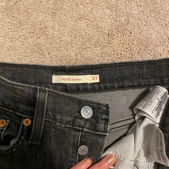 Levi’s Wedgie Skinny Size 27 Ankle - Picture 3 of 6